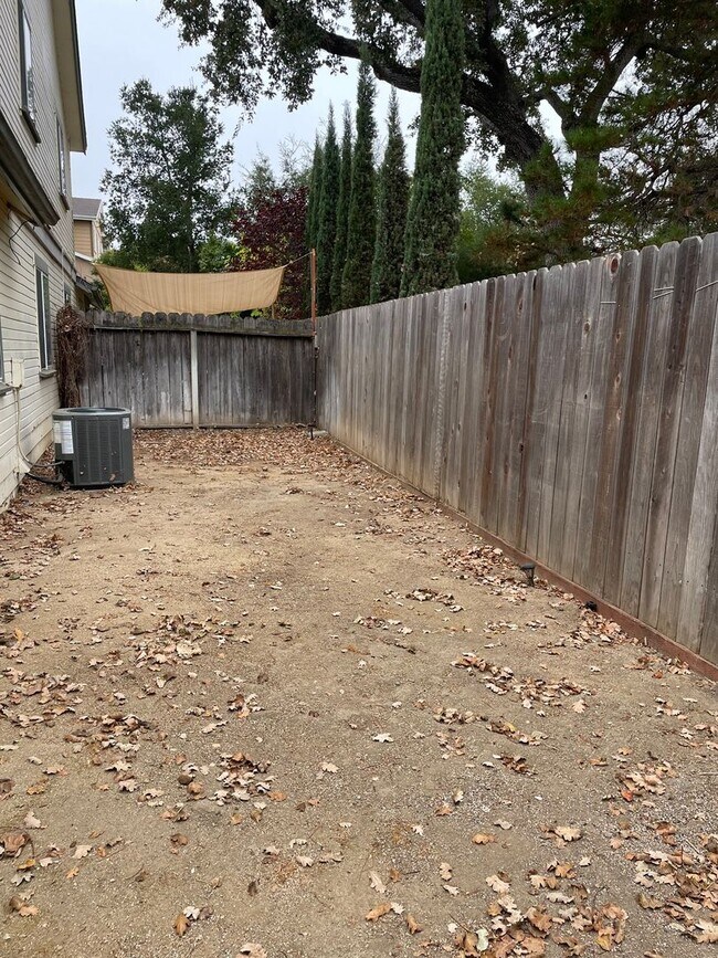 Building Photo - 90-90 Brewer St