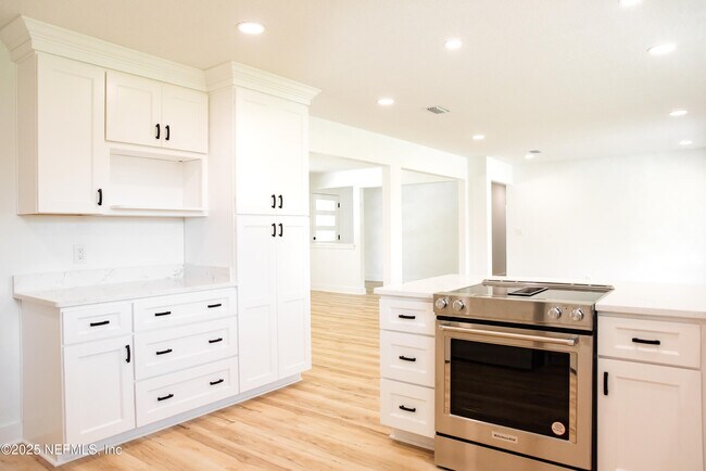 Building Photo - 3165 Creighton Forest Dr