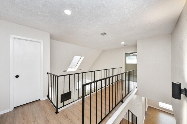 Building Photo - 3510 Willie Way