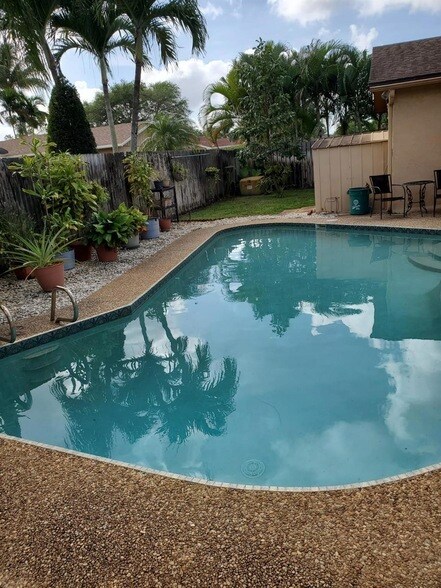 Building Photo - 9820 NW 24th St