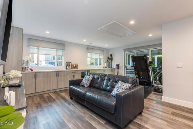 Building Photo - 4816 Indianola Way