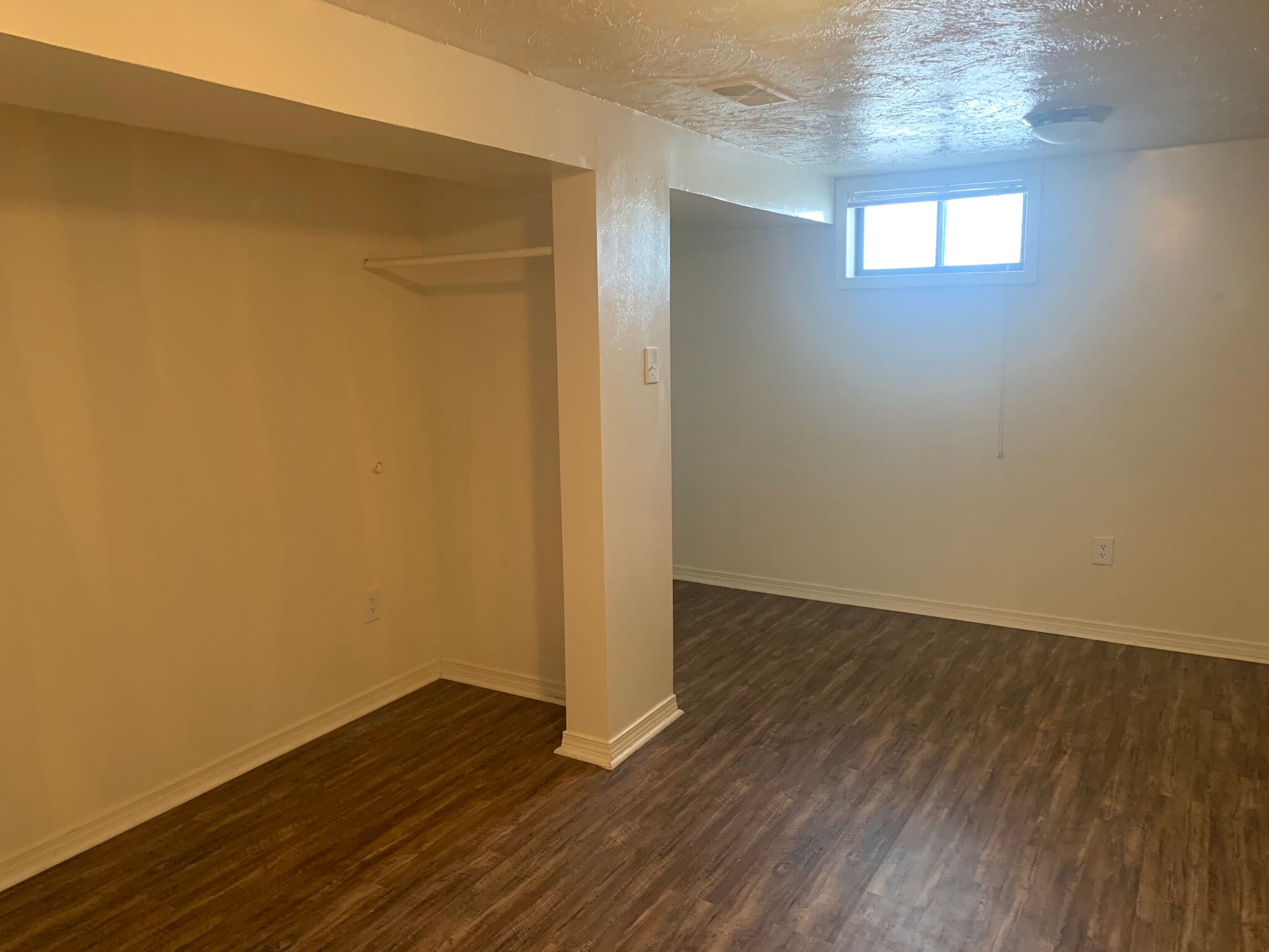 Building Photo - 680 Lincoln Dr