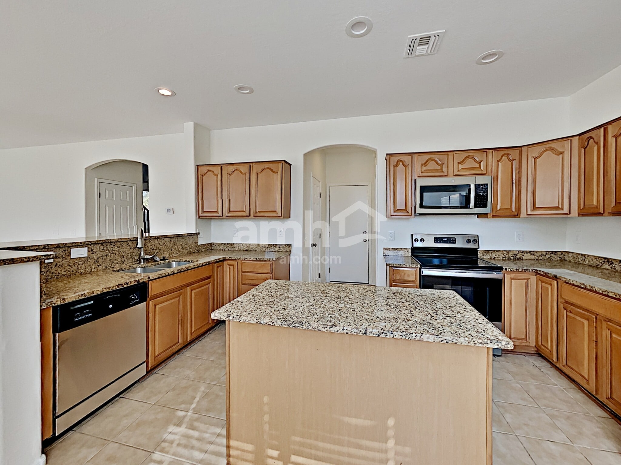 Building Photo - 17305 W Woodlands Ave