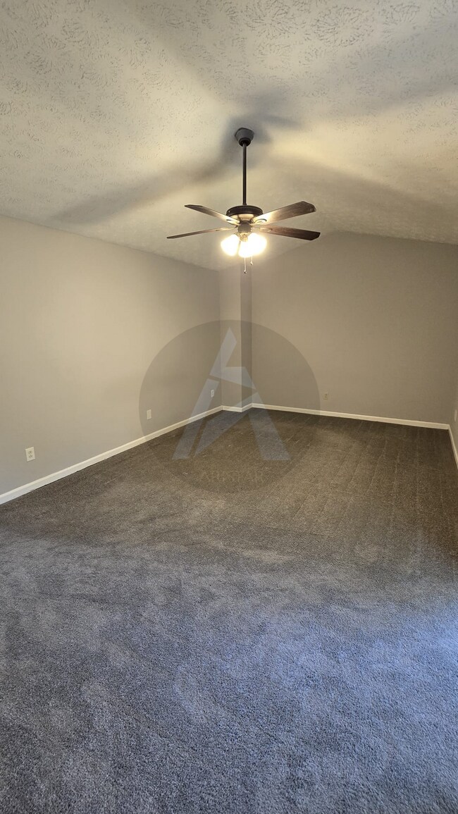 Building Photo - 180 Moonshadow Ct