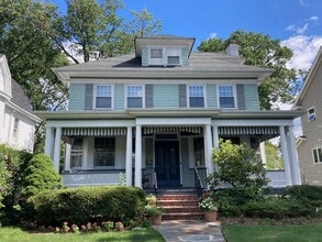 Building Photo - 51 Princeton Rd