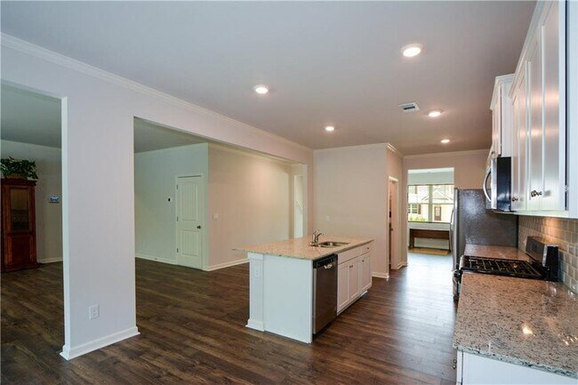 Building Photo - 331 Belmont Dr