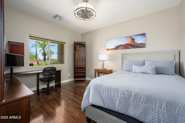 Building Photo - 6608 W Saguaro Park Ln