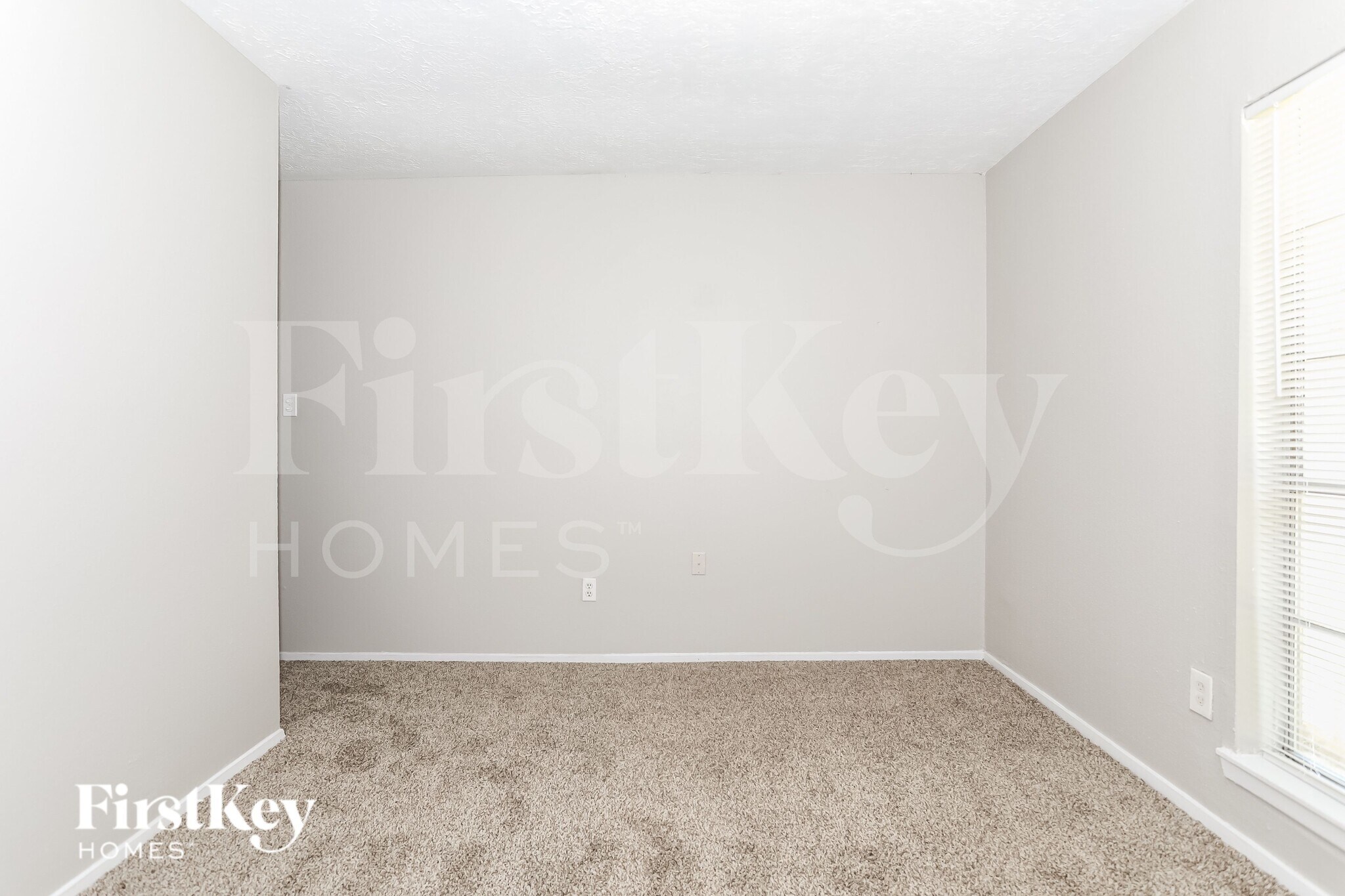 Building Photo - 22519 Rockgate Dr
