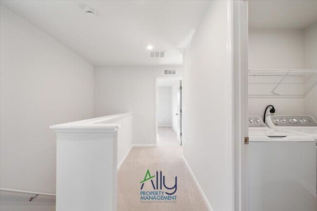 Building Photo - 54 Sophie Kathryn Dr