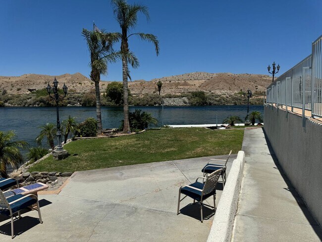 Building Photo - SHORT TERM WINTER RENTAL 1-BR Condo with Private Dock at Rio Vista