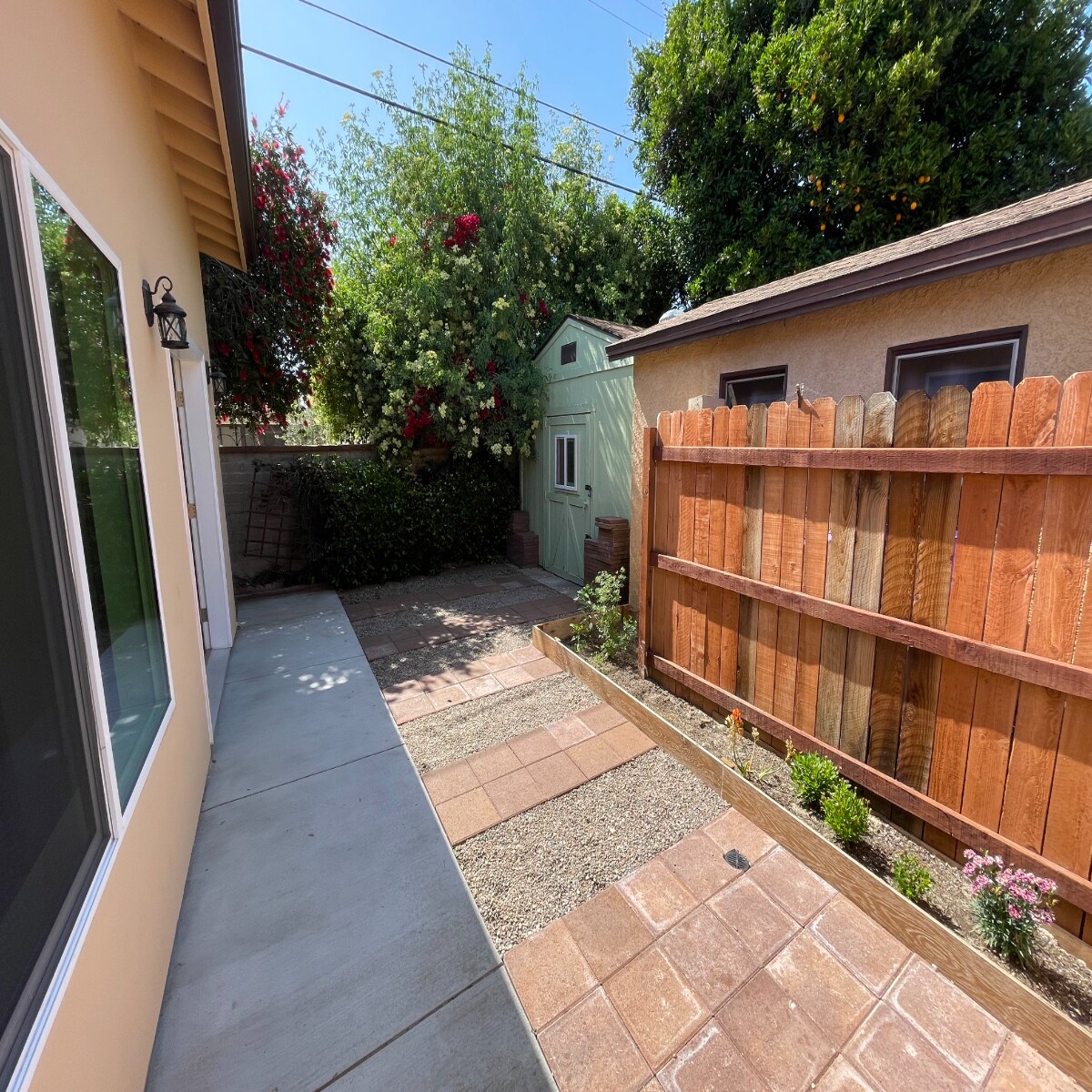 Building Photo - 8045 Norwich Ave