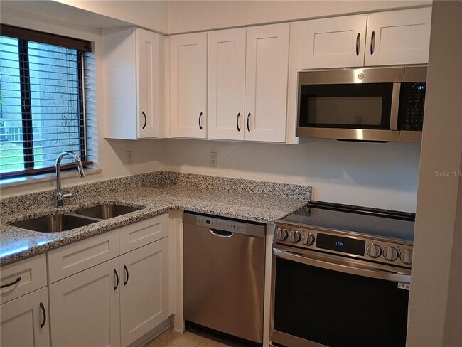 Building Photo - 175 Springwood Cir