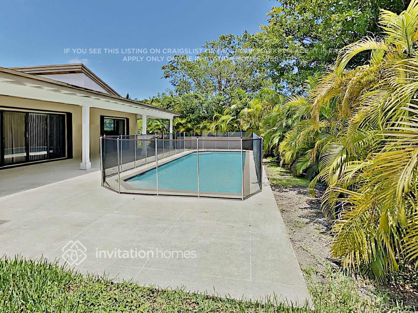 Building Photo - 8600 SW 140th Terrace