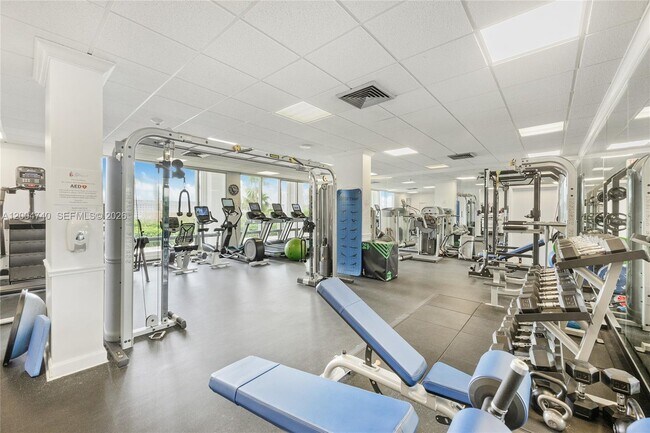 Building Photo - 2100 S Ocean Ln