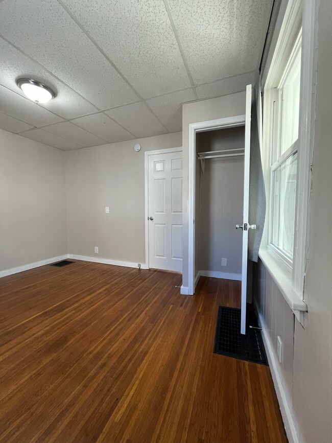 Downstairs Bedroom - 830 Elmwood Ave