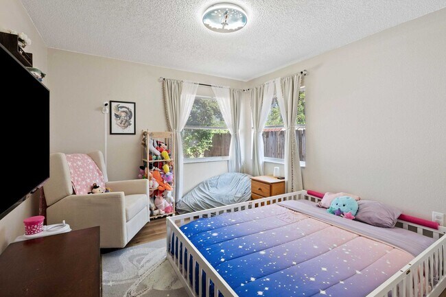 Building Photo - Spacious 3/2 Single Family Home in Spring Hill