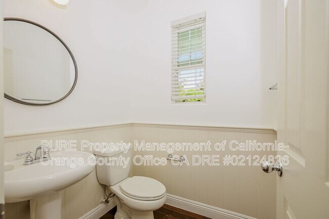 Building Photo - 3 Flowerdale