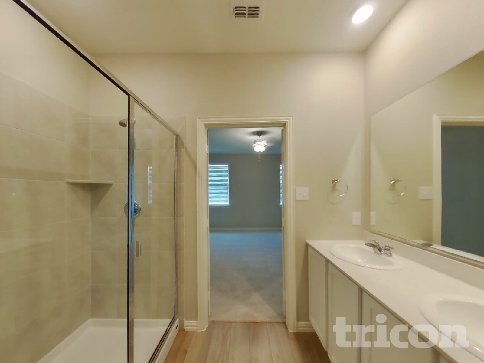 Building Photo - 260 Jenkinson Dr