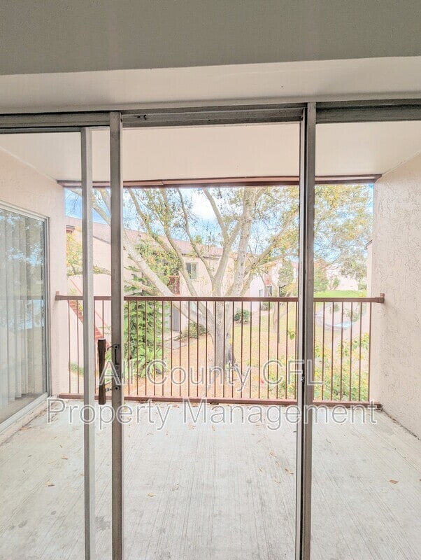 Building Photo - 4533 Lakeway Dr