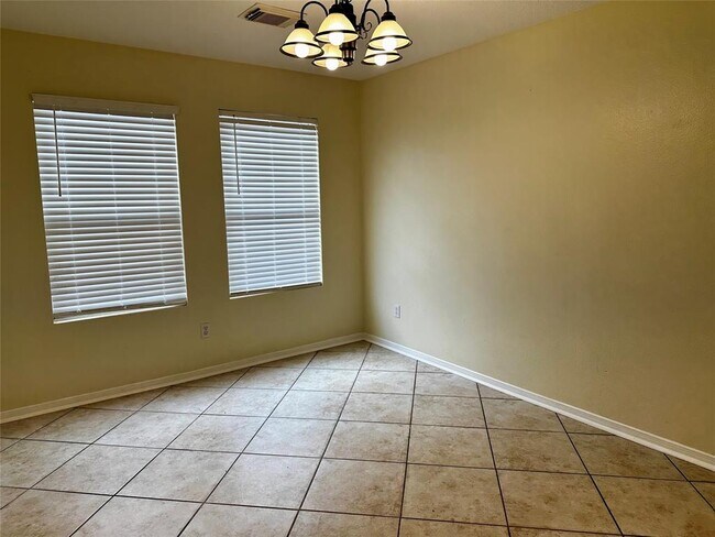 Building Photo - 15410 Apple Bloom Way