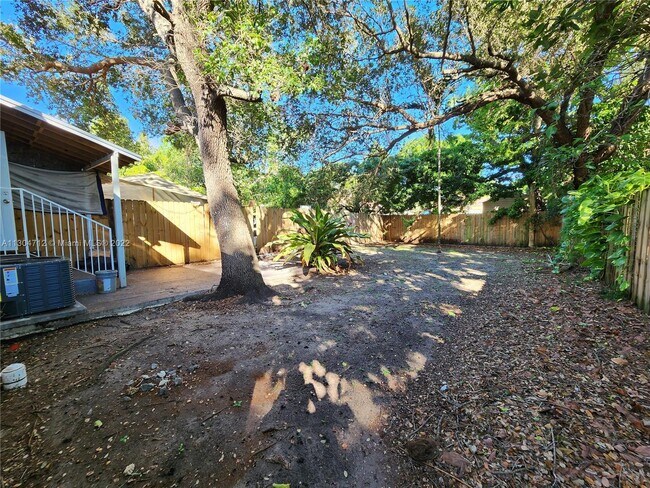 Building Photo - 8295 NE 3rd Ave  1 Miami Fl 33138