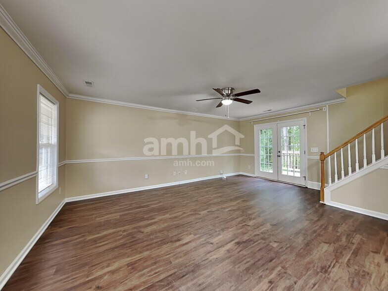 Building Photo - 815 Turmeric Ln