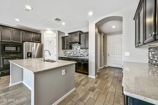 Building Photo - 20763 E Mockingbird Dr