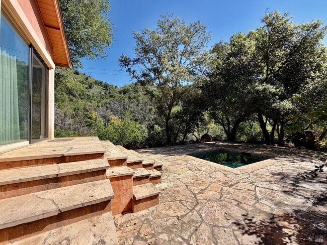 Building Photo - 321 Dutch Henry Canyon Rd