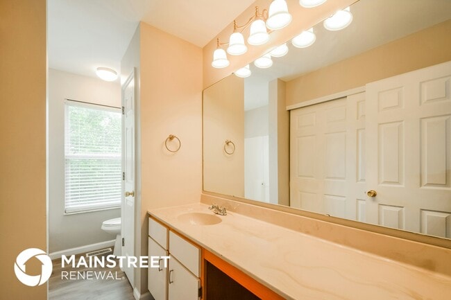 Building Photo - 1017 Providence Pointe Dr