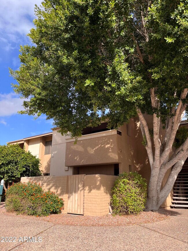 Building Photo - 7950 E Starlight Way