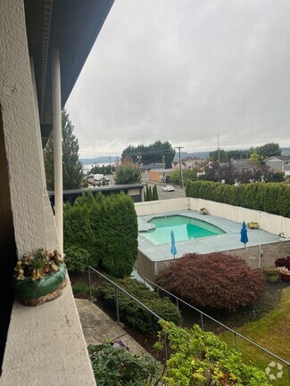 Building Photo - Beautiful 2 Bed 2 Bath Condo in Tacoma! 55...