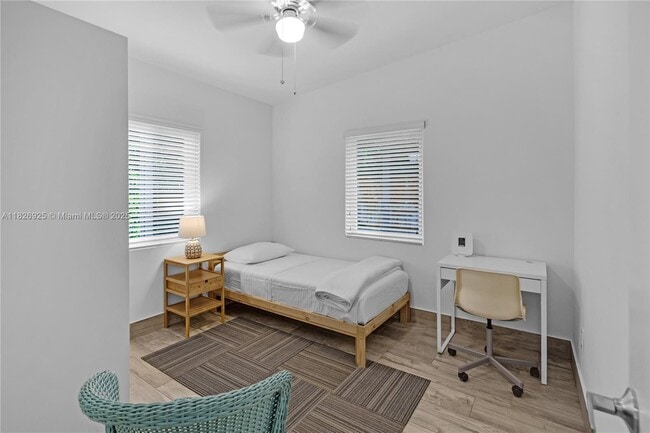 Building Photo - 3850 Charles Terrace