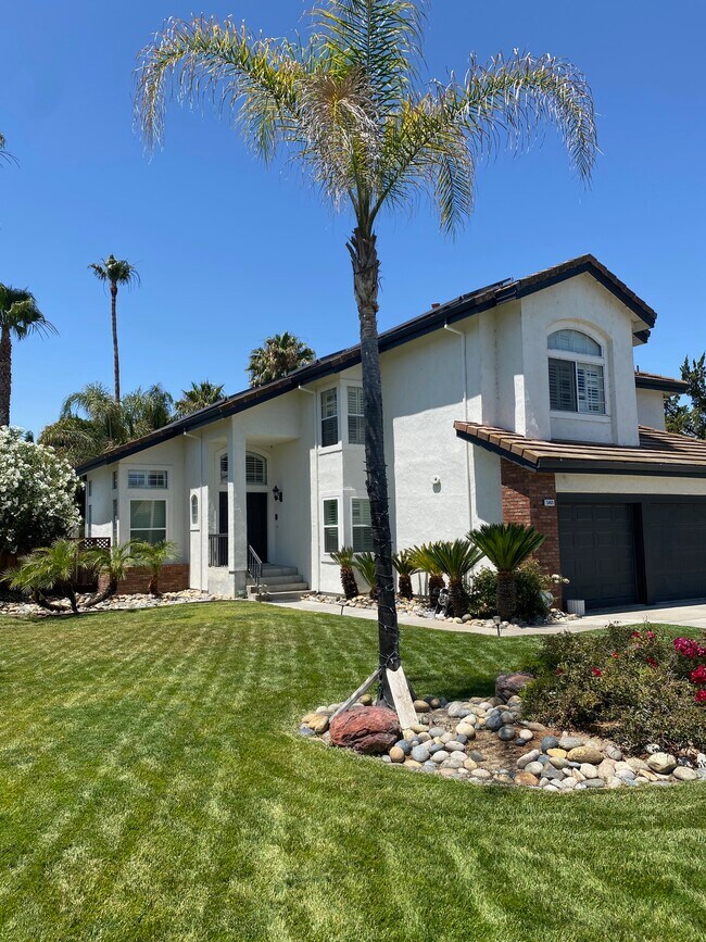 Building Photo - 5460 Azure Ct