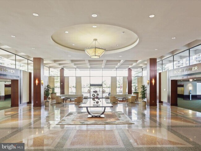 Building Photo - 3701 S George Mason Dr