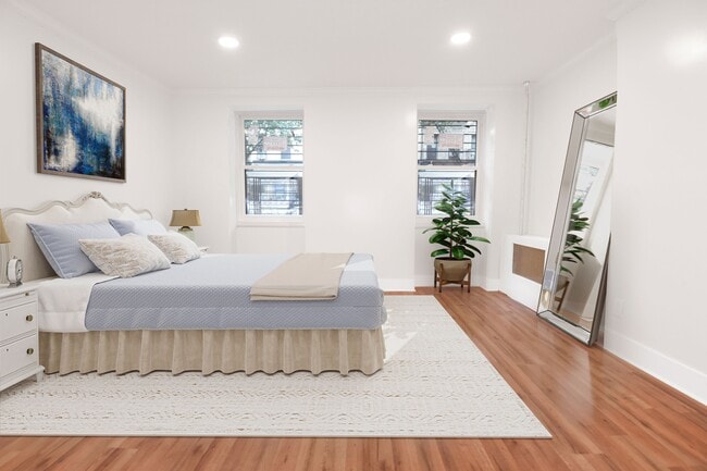 Building Photo - 154 S 4th St