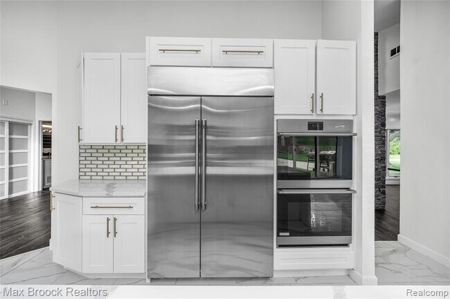 Building Photo - 3332 Barlyn Ln