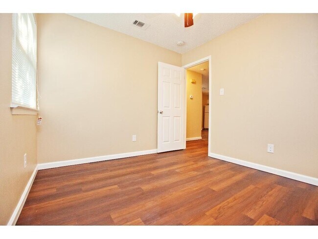 Building Photo - 4903 Merritt Dr