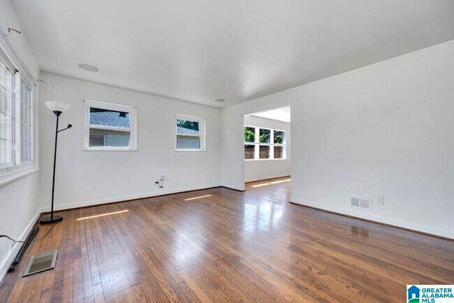 Building Photo - 5321 Crestwood Blvd