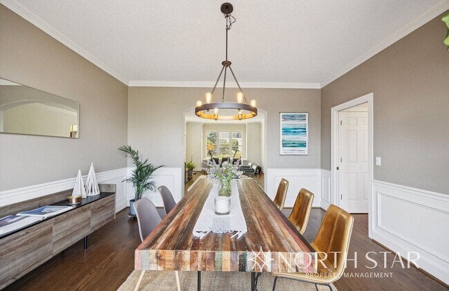 Building Photo - Beautiful Home with Mountain Views in the ...