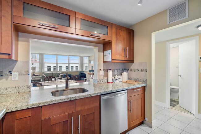 Building Photo - 1160 N Federal Hwy