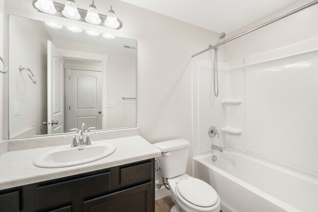 Building Photo - Spacious 4 Bedroom Townhome in Vineyard, UT