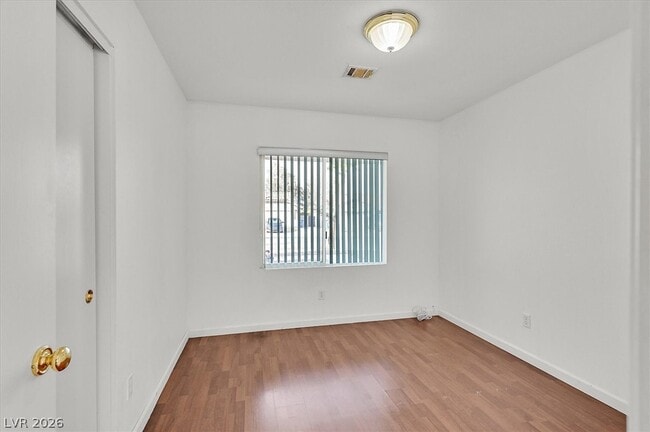 Building Photo - 1199 Sunfire Ave