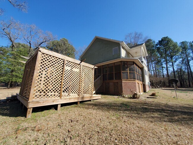 Building Photo - 958 Flynn McPherson Rd