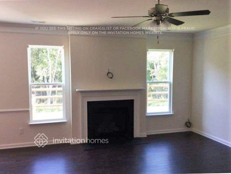 Building Photo - 617 Augustus Lane