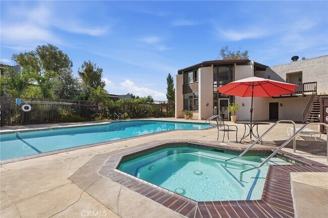 Building Photo - 374 Miraleste Dr