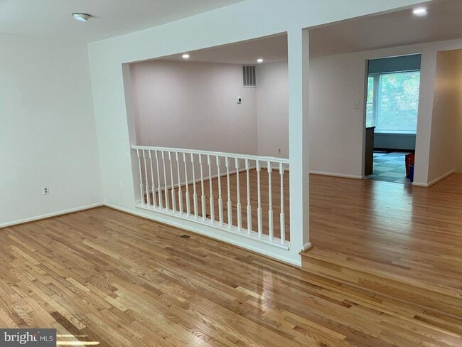 Building Photo - 10195 Valentino Dr