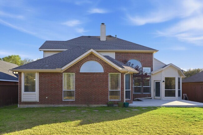 Building Photo - "Exceptional 3-2.5-2 with Flexible Living and Greenbelt Privacy!"