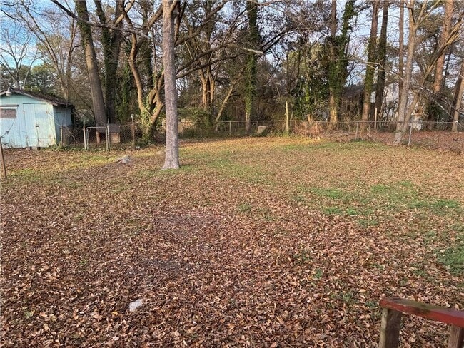 Building Photo - 556 Lamar Dr