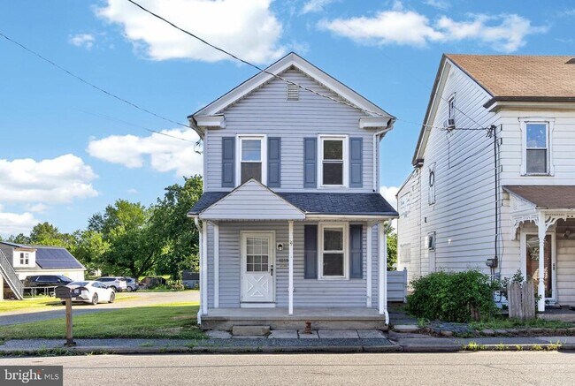 Building Photo - 1219 E Philadelphia Ave