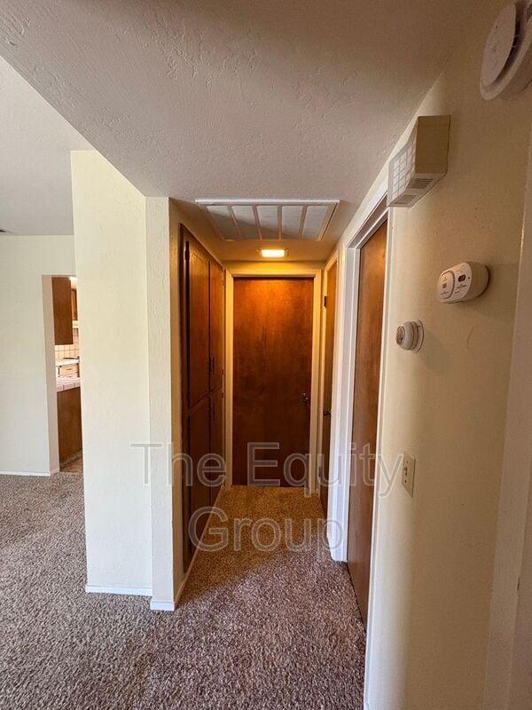 Building Photo - 811 W Arlen Ct